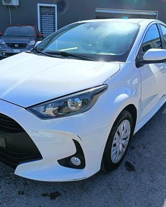 TOYOTA Yaris 1.5 Hybrid 5 porte Lounge