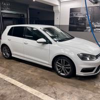 Volkswagen Golf serie 7 r-line