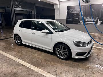 Volkswagen Golf serie 7 r-line
