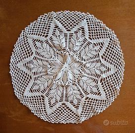 Centrino vintage lavorato uncinetto