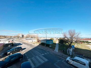 Trilocale prima fila mare, Torrette di Fano.F/017