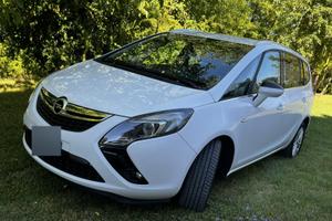Opel Zafira Tourer a metano