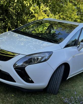 Opel Zafira Tourer a metano