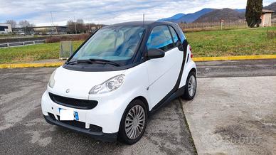 Smart ForTwo 1000 52 kW coupé NEOPATENTATI - 2007