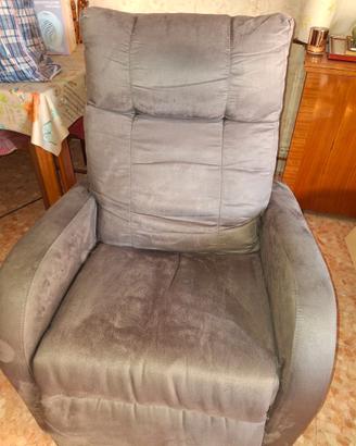 Poltrona marca Romana Poltrone, per anziani