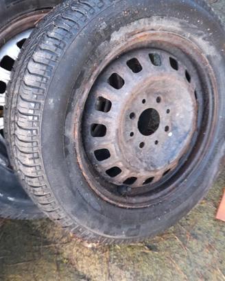 Cerchi e gomme fiat uno 50€ tutti