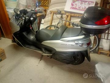 Scooter Yamaha Majesty 400 anno 2009 con 12000 km