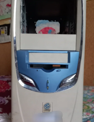 Case PC Vecchio con attivazione windows 2000 OEM