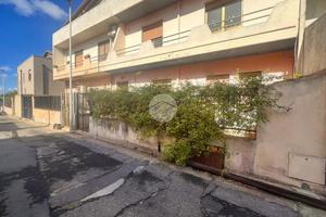3 LOCALI A MARACALAGONIS