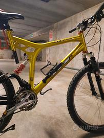 Mountain bike GT XCR 4000 biammortizzata 