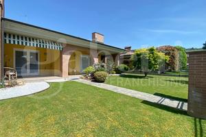 Villa o villino Bra [Rif. 25020VRG]