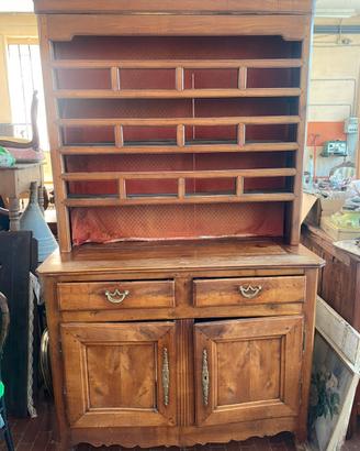 Antica credenza con piattaia provenzale