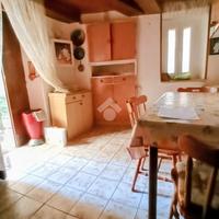 2 LOCALI A OLEVANO ROMANO