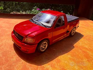 Ford F150 SVT Burago 1/18