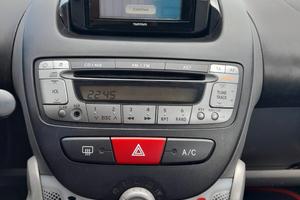 Toyota Aygo 1.0 12V VVT-i 5 porte navigatore