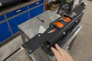 Piastra porta verricello wrangler jl / jt