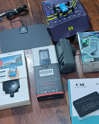 4 telecamere nano e altri accessori