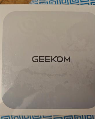 GEEKOM A7 Mini PC con AMD Ryzen 5 7545U 16/512