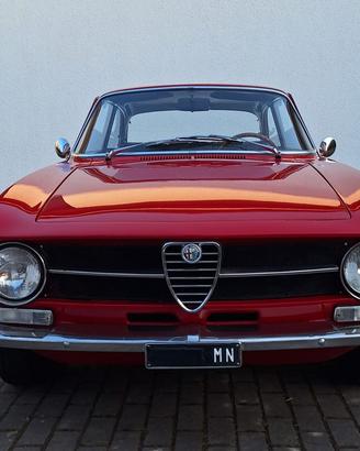 Alfa Romeo GT 1300 Junior Giulia