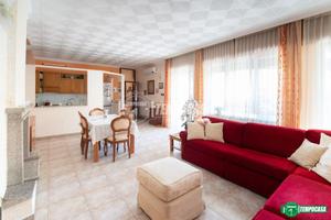 VILLA INDIPENDENTE CON GIARDINO