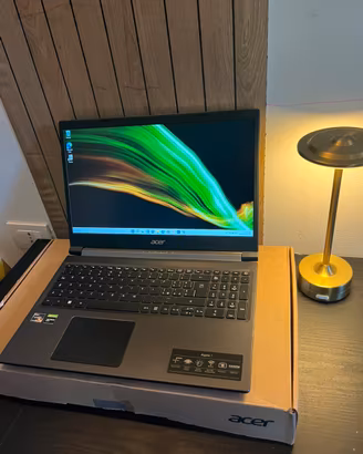 Notebook gaming Acer Aspire 7 pari al nuovo