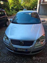 Auto Volkswagen Polo
