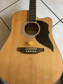 Chitarra acustica elettrificata