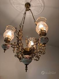 Lampadario vintage in stile classico