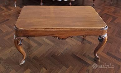 Tavolo in noce 