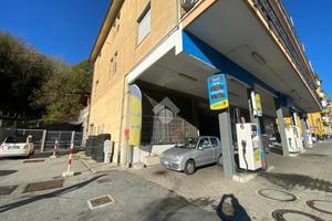 NEGOZIO A SERRA RICCÒ