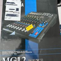 Mixer / Mixing Console Yamaha MG12