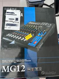 Mixer / Mixing Console Yamaha MG12