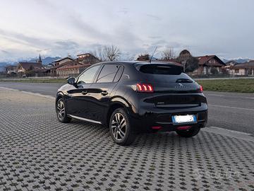 Peugeot 208 5P Allure Pack 100 S&S