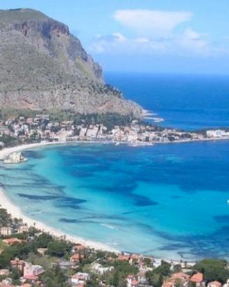 Mondello terreno edificabile per bifamiliare 0,75