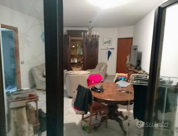 Tavolo tondo, ritiro immediato