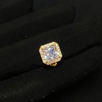 Orecchini quadrati con diamanti e zirconi