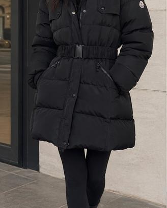 Cappotto/piumino Moncler originale, colore nero