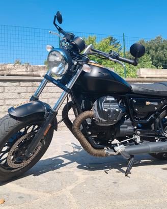 Moto Guzzi V9 bobber 2019
