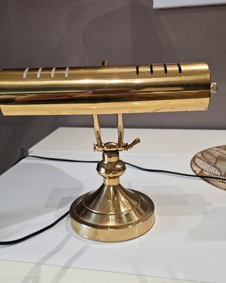 lampada ministeriale 