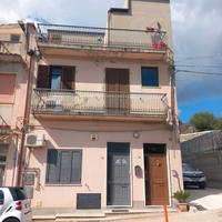 Luminoso e Ampio Appartamento su due livelli