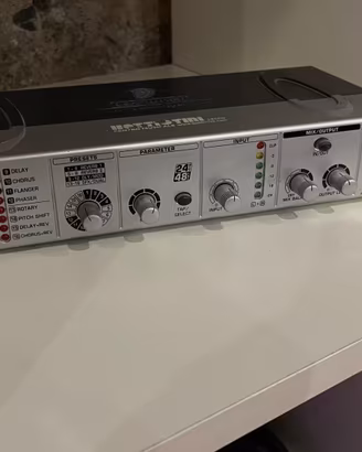 Behringer MiniFEX FEX800 Multieffetto