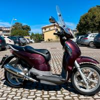 Aprilia Scarabeo 200 i.e