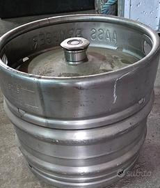 fusto di birra e vino in inox