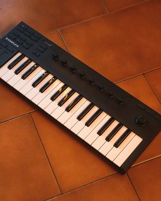 Native Instrument M32 Black