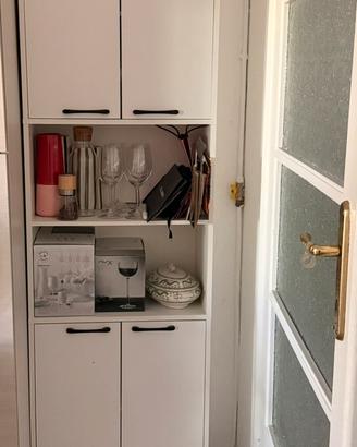 Mobile credenza