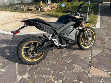 Zero Motorcycles DSR 14.4 kWh 2022 - Charge tank