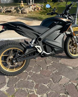 Zero Motorcycles DSR 14.4 kWh 2022 - Charge tank