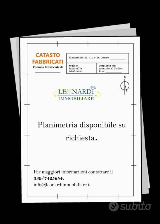 Rustico / Casale di 790 m² con più di 5 locali a A - Altro