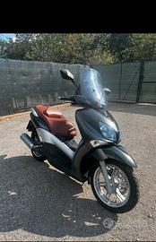 Scooter Yamaha xcity 250 con bauletto km 27000