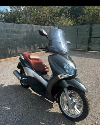Scooter Yamaha xcity 250 con bauletto km 27000